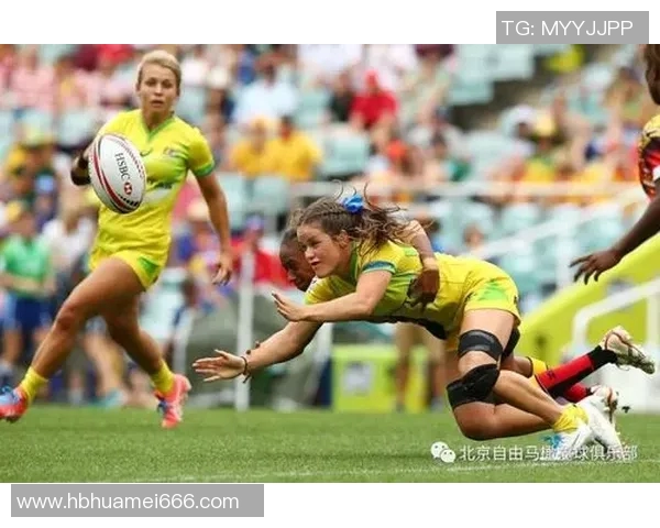 亨克与标准烈日激战正酣谁能在这场对决中笑到最后