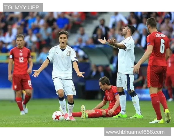 意大利U21青年队迎战丹麦U21队争夺欧洲足球锦标赛资格